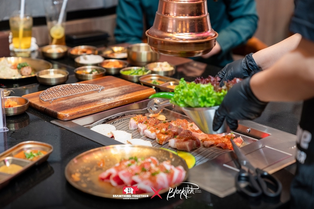 SSAMTHING TOGETHER Hosts a Grand Flavors Event in the 'MASTERS OF FLAVORS' Campaign with the Concept 'Localicious: Korean BBQ with a Thai Local Twist' in Collaboration with Chef Black, Owner of the Famous Blackitch Artisan Kitchen in Chiang Mai